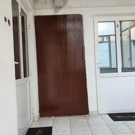 Villa De Inchiriat La Casa