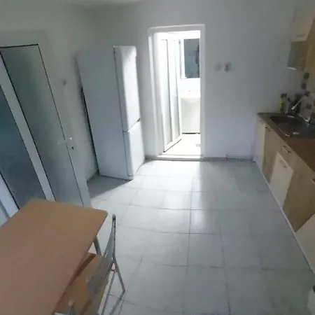 Villa De Inchiriat La Casa *